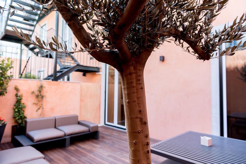Flora Chiado Apartments Lisbon Exterior photo